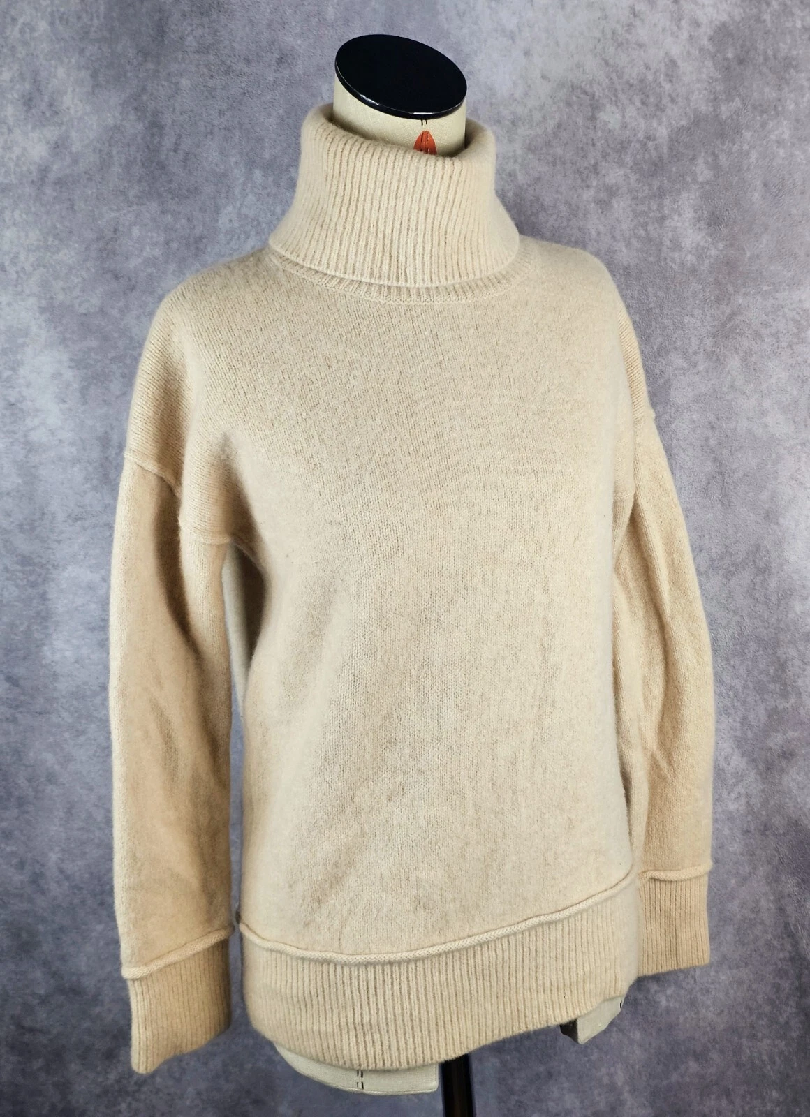 sweaty-betty oatmeal wool yak turtleneck knit long sleeve euc sweater