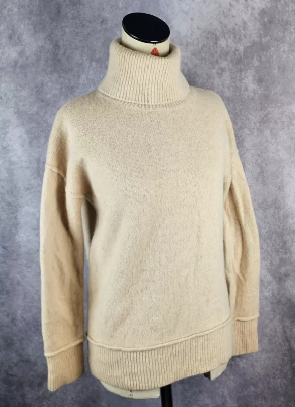 sweaty-betty oatmeal wool yak turtleneck knit long sleeve euc sweater