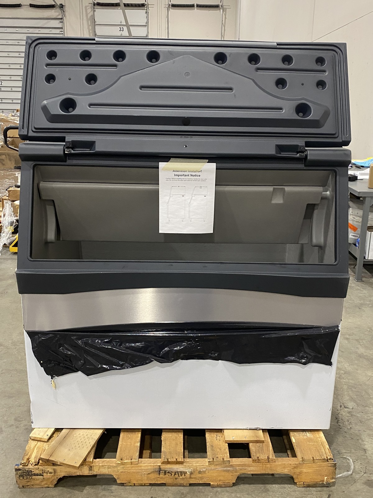 Scotsman B948S 48” 893 Lb. Ice Storage Bin