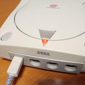 SEGA Dreamcast No.HKT-3000 Console Set w/Visual Memory & 3 Games Tested Used