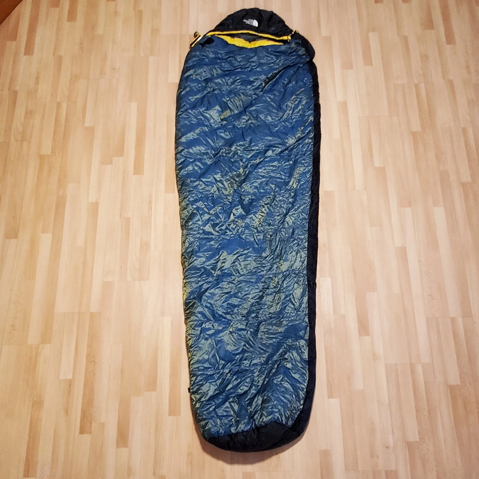 The North Face 30516 Blue Iridescent Camping Sleeping Bag Long 30"x 80" REI Comp