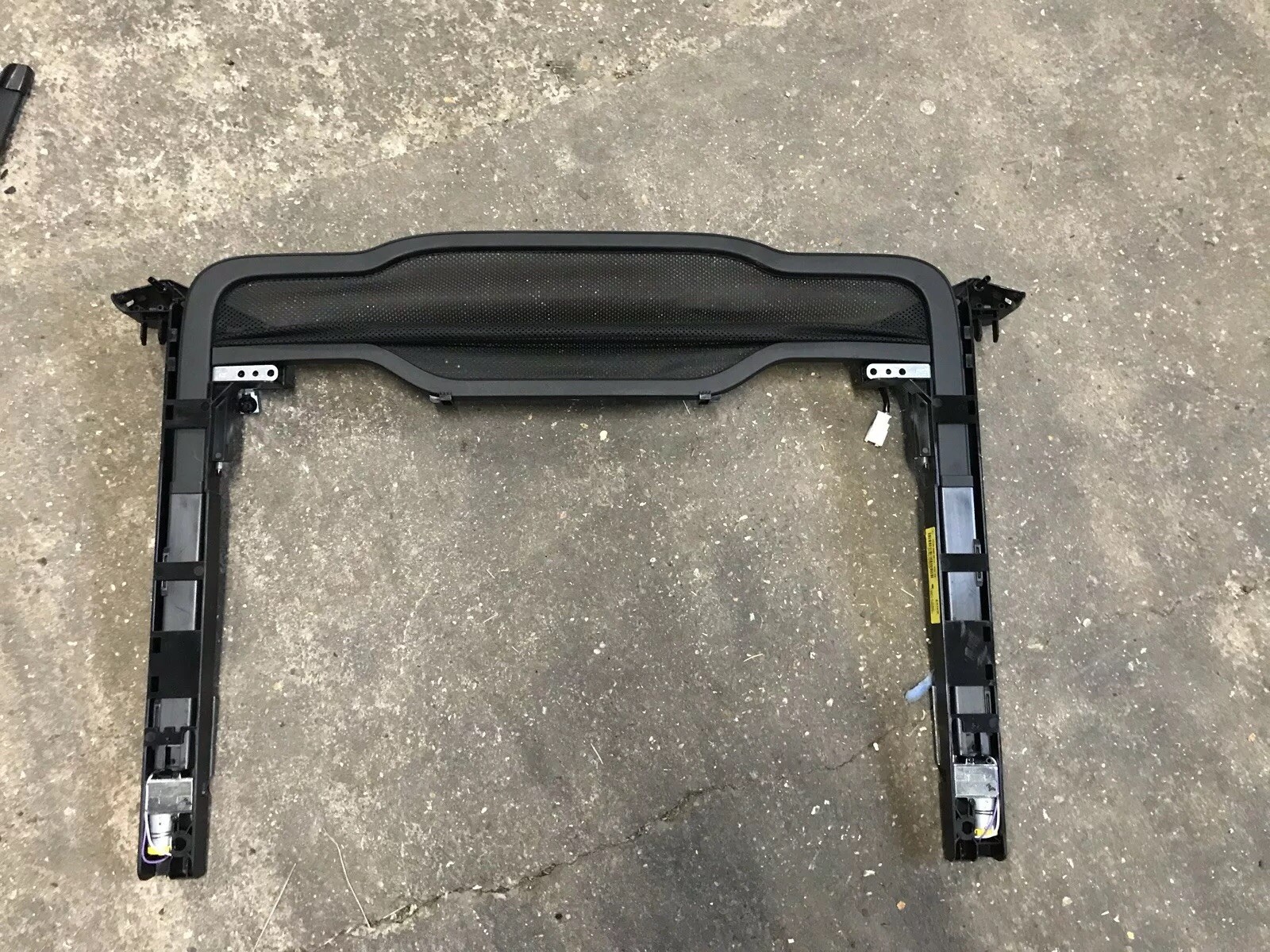 Genuine Mercedes W238 E Class Rear Wind Deflector Electric Cab 