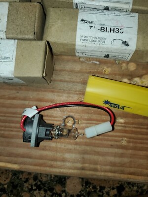 NOS 35watt halogen twistlock bulb for whelen edge lightbars
