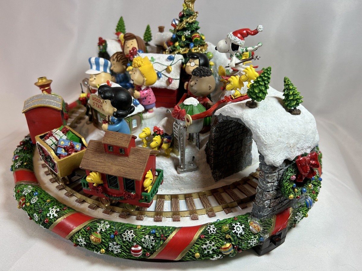 DANBURY MINT PEANUTS CHRISTMAS WONDERLAND WOODSTOCK STATION DANBURY MINT PEANUTS CHRISTMAS WONDERLAND WOODSTOCK STATION