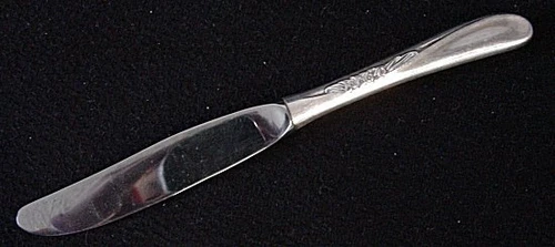 SILVER SPRAY-TOWLE STERLING HH BUTTER SPREADER(S)