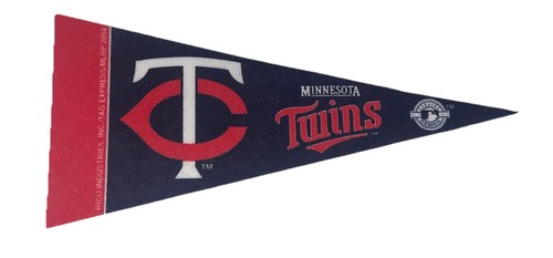 Minnesota Twins Mini Pennant 4”x9” MLB Baseball Felt Flag - USED