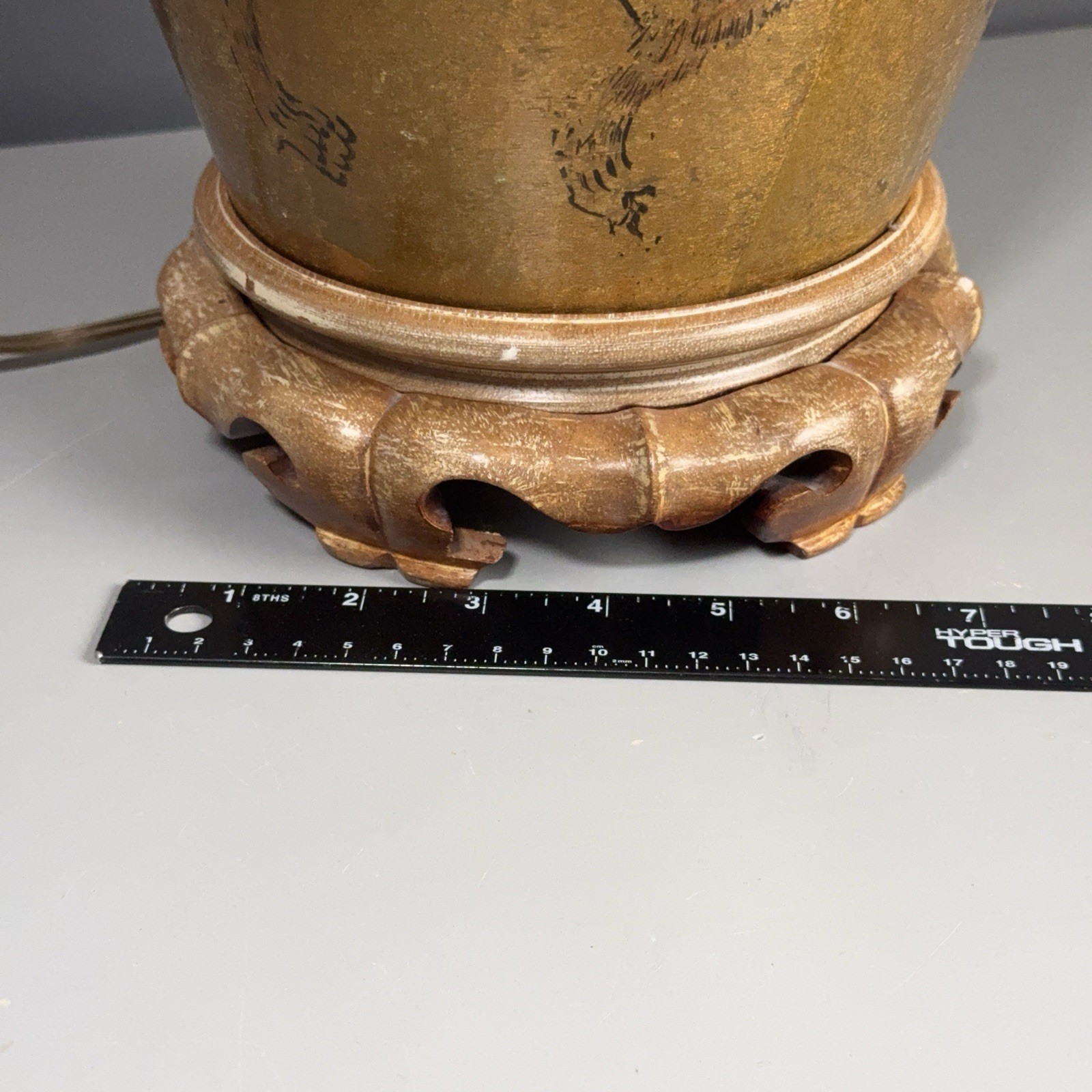 Vintage Chinoiserie Tiger Lamp Gilt Ceramic Asian Mid Century Table Lamp