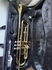 Gear4music Bb Student Trumpet TP-200G Gold Lacquer, Case Mouthpiece & Care Kit