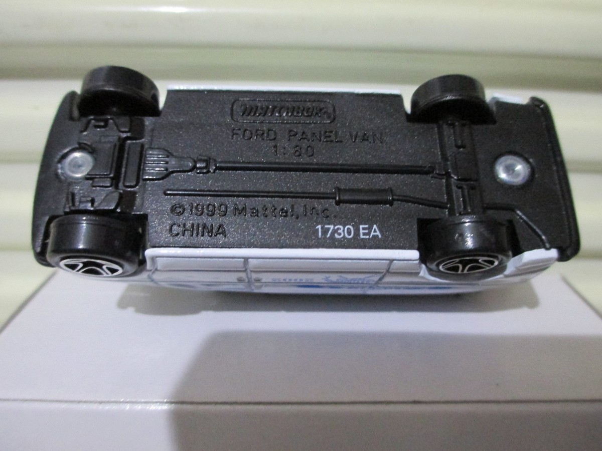 Matchbox MB38L Ford E150 Troop 1 Flea Market 2002 – Modellino Diecast Scala 1/80 Nuovo In Scatola