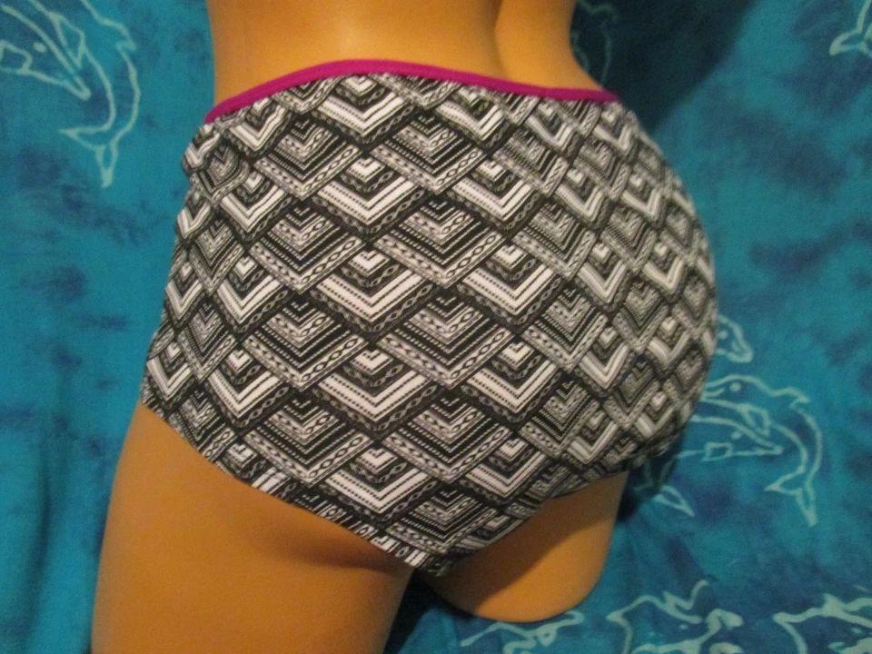new XOXO Black Hot Pink Geometric Magenta Lace Trim Cotton Boyshorts Panties 2X - Image 2 of 3