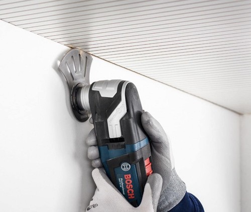 Bosch Professional multi-tool cut saw GMF50-36 & 2 type multi-tool blades - Picture 14 of 18