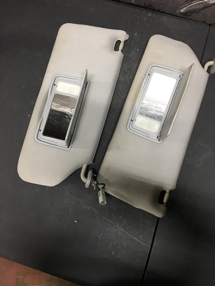 Солнцезащитные козырьки 2006 Honda Odyssey для водителя и пассажира от оригинального производителя - Изображение 4 из 4