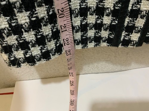 Gonna Carolina Herrera CH 4 tweed boucle nera balze misto lana scintillante a matita - Foto 4 di 7