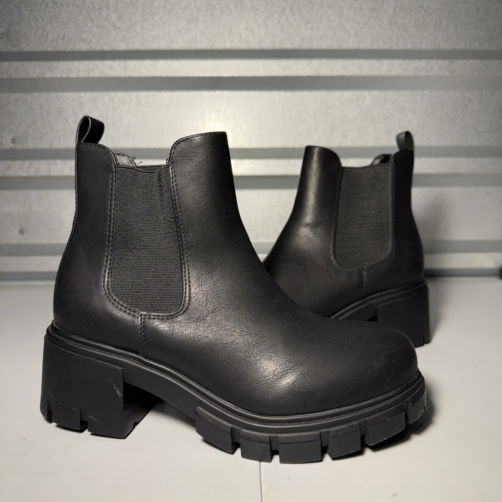 SAOLA Stivaletti donna MIA Rusty Chelsea suola a strappo neri punta tonda pull on 8