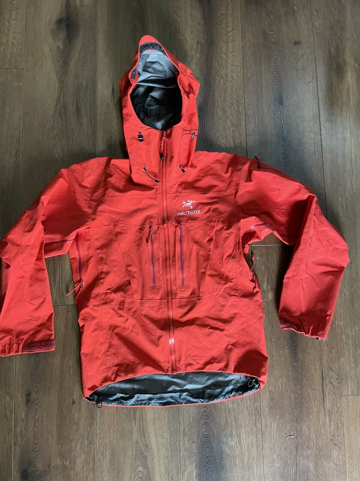 Arcteryx Alpha SV Red S Men's Jacket Gortex Pro