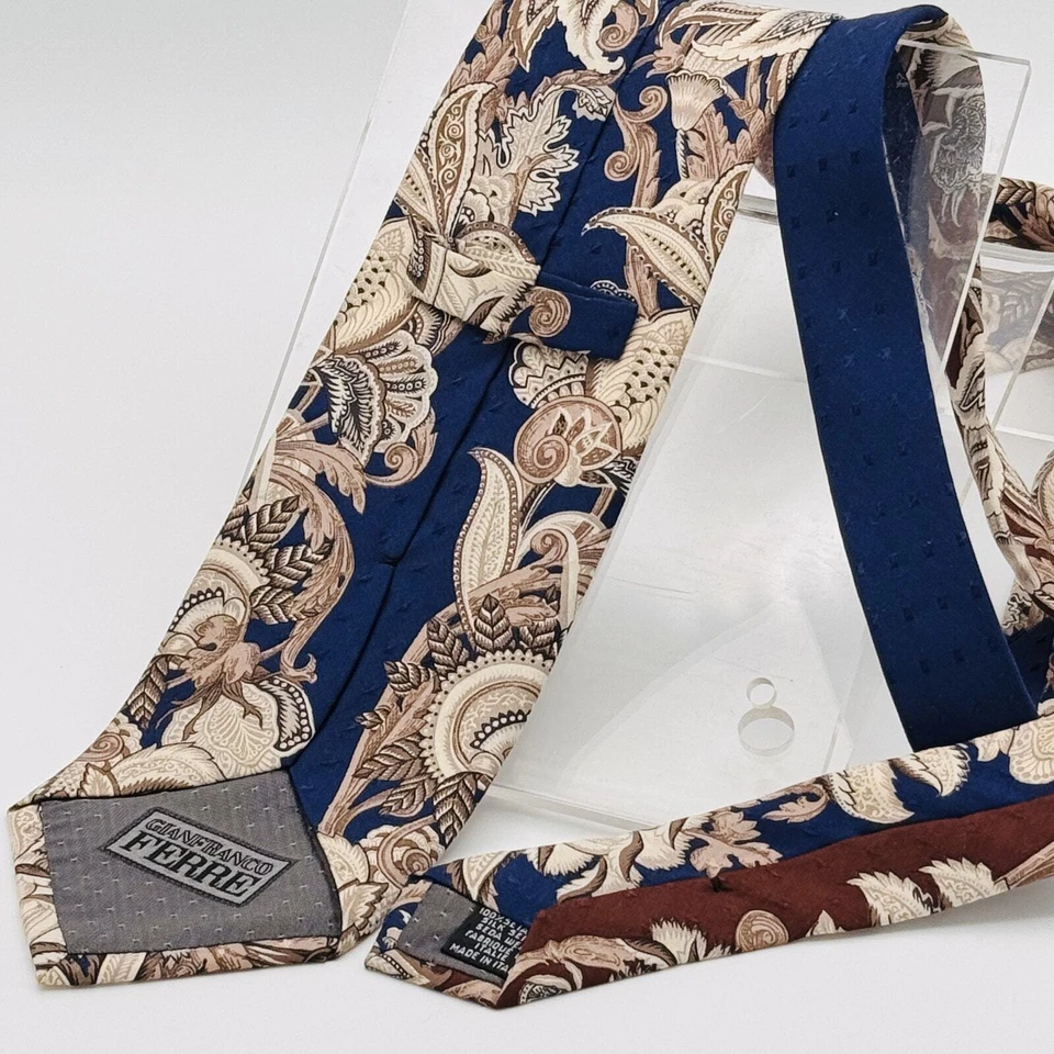 Corbata GioFranco Ferre roja blanca y azul Foto 2 de 3