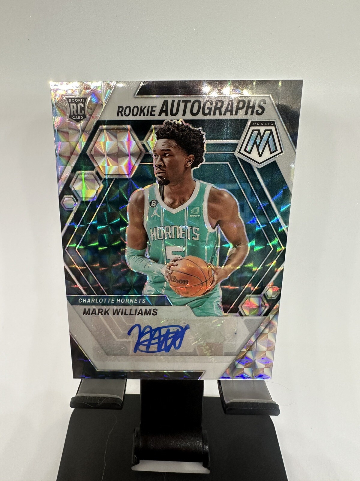 RA-WIL Mark Williams 2022-23 Panini Mosaic Rookie Auto Hornets