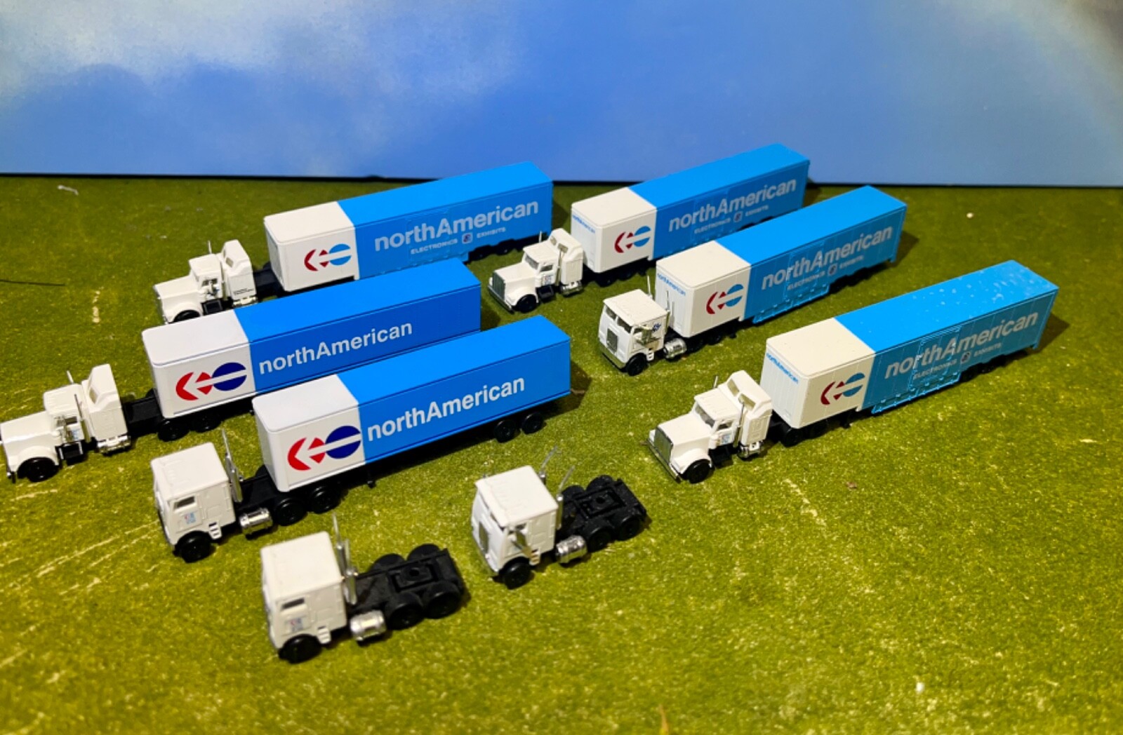 N Scale Lot New North American Tractor Trailers eBay