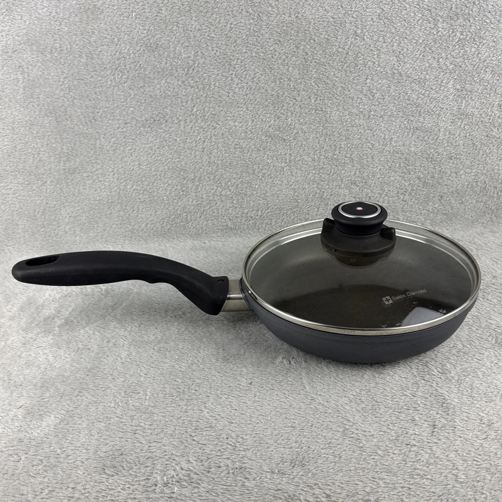 Swiss Diamond Classic HD Nonstick Fry Pan with Glass Lid, 8.5 Inch - Used