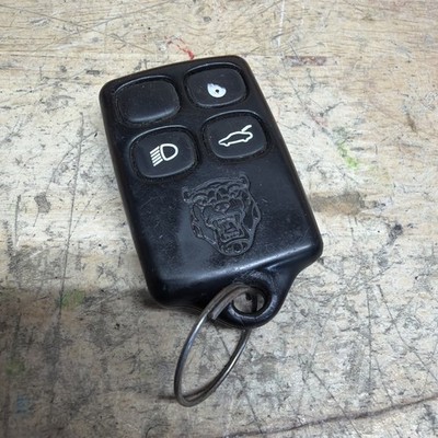 97-00 Jaguar XK8 XJ8 XJR Remote Control Keyless Key Fob 315 MHz LJA3610AA OEM