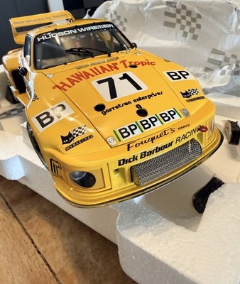Exoto 'Racing Legends' Limited Edition #19108 Porsche 935 RN 71 'Hawaiian Tropic