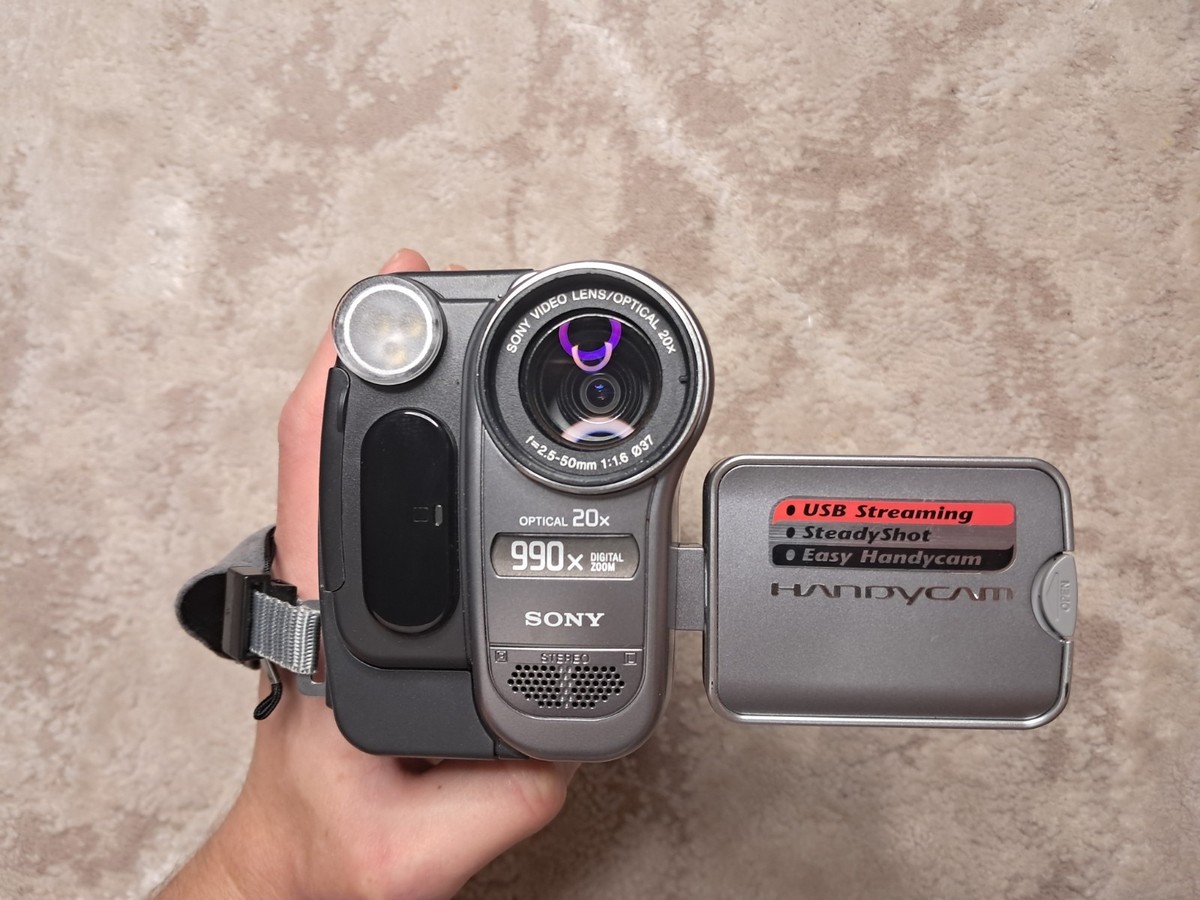 Sony Handycam DCR-TRV270E Digital 8 Camcorder Player Video