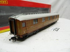 Hornby 00 LNER Teak 61.6ft 1st Class Corridor Sleeping Coach 1319 Box R4174C