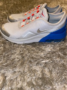 nike air max motion 2 red white and blue