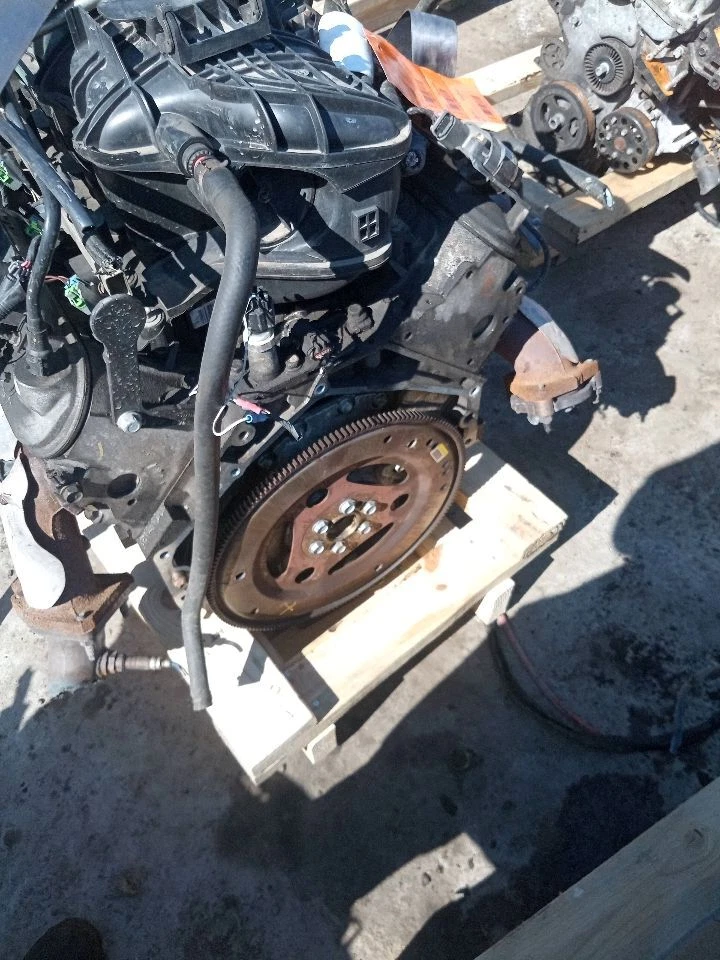 Used Engine Complete Assembly fits: 2009 Chevrolet Suburban 1500 5.3L VIN 3 8th - Imagem 4 de 4