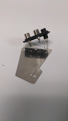 Technics SL-BD20 Turntable Parts - RCA & Ground Terminal - Picture 3 of 5