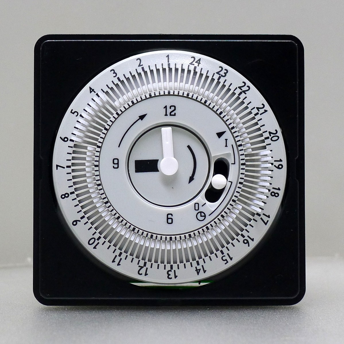 Viessmann Schaltuhr M III-Q 9506832 / MIII-E 9506 832 Garantie 2 J  