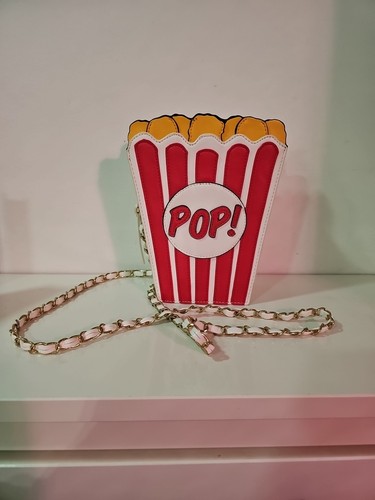 Torrid Crossbody Popcorn Purse Shoulder Bag Zip Close Used Fun Fashion Imperfect