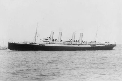 Photo:S.S. KAISER WILHELM DER GROSSE,c1897,Full port view,ship