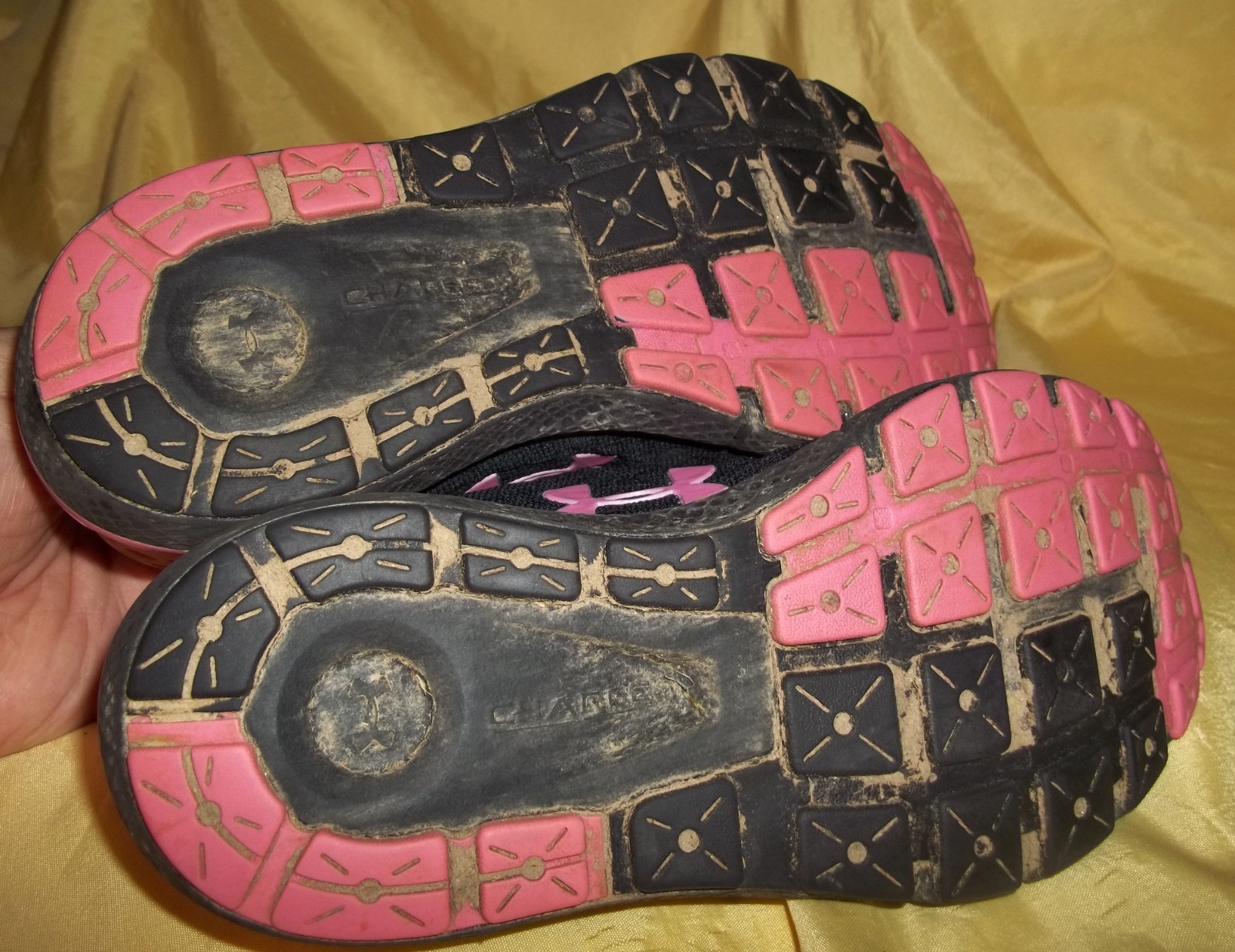 Charged Assert Under Armore Work/running Shoes bl… - image 5