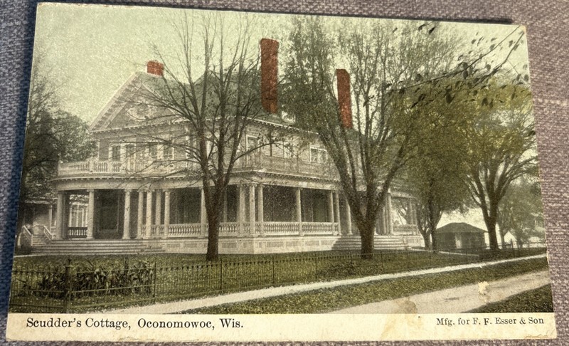 Oconomowoc WI Scudder’s Cottage View Vintage postcard Postmarked 1911