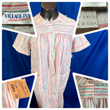 Vintage 1970s Village Inn Fashions Size 14 Striped Pearl Snap Buttons Housecoat