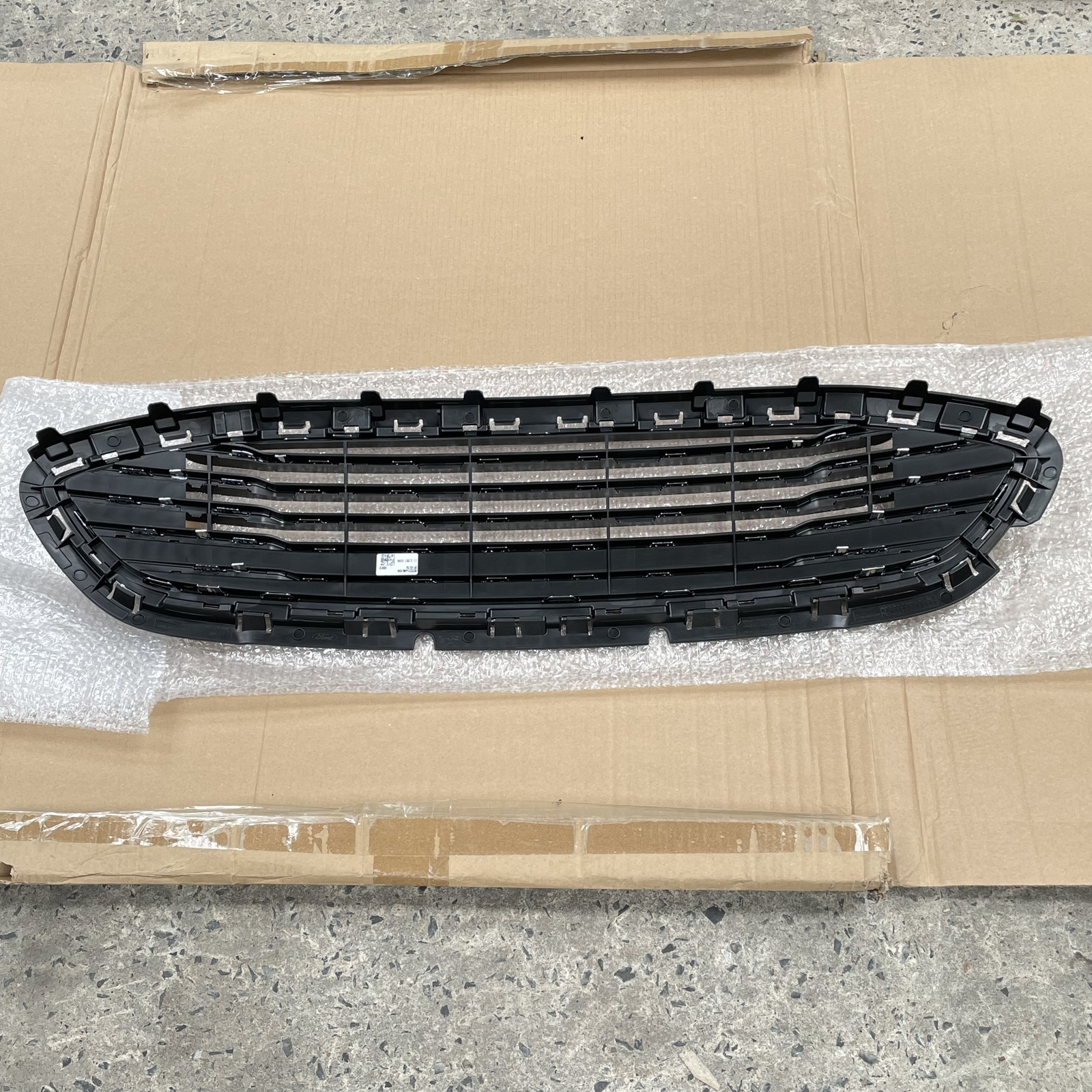 Genuine Ford Fiesta Mk8 Diesel Engine Radiator Grille Upper Bars  