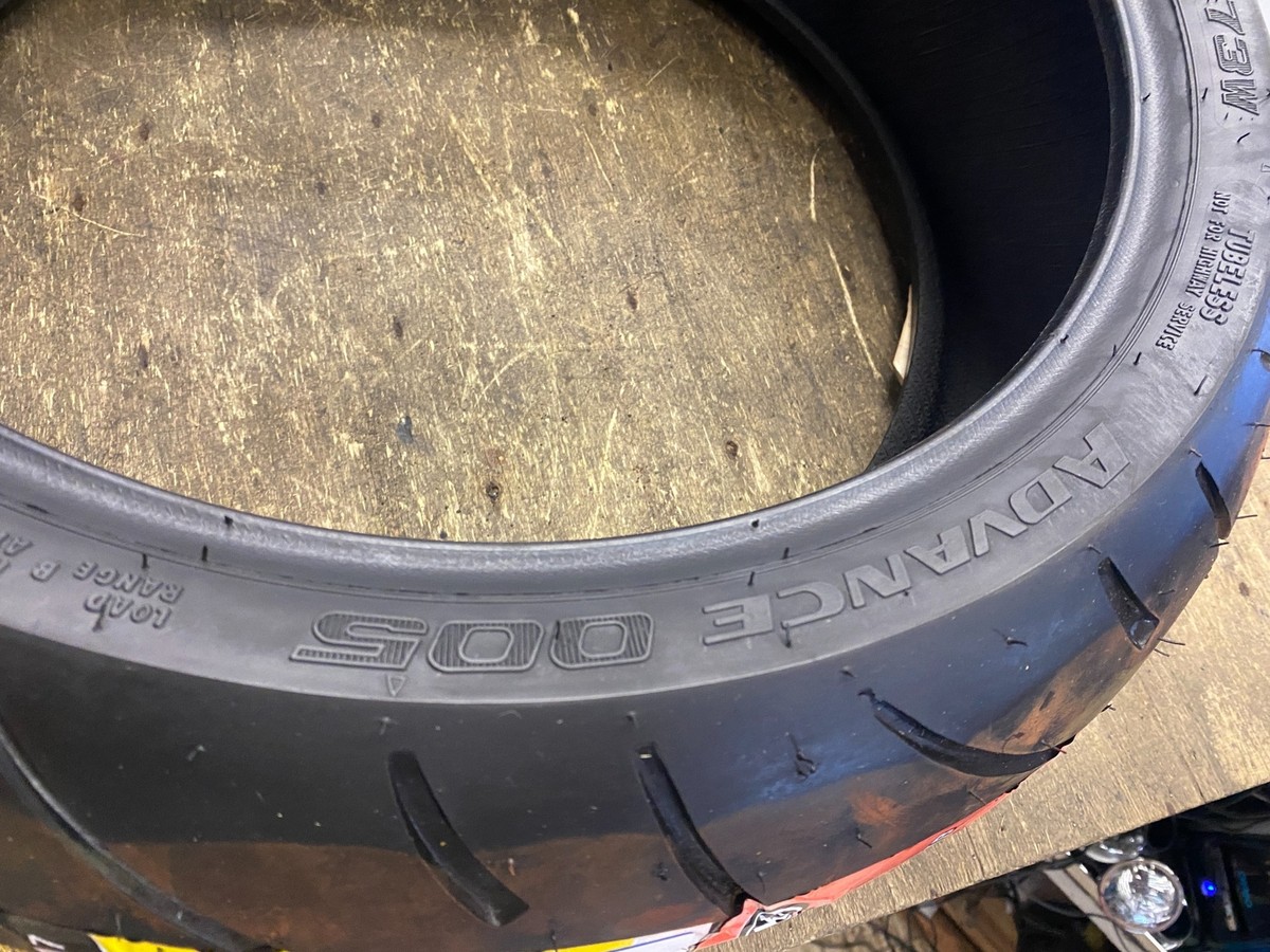 パンク様　11 13 15 17号　R Shinko Smoke Bomb Rear Tire 190/50ZR17 Red GSXR YZF ZX NINJA