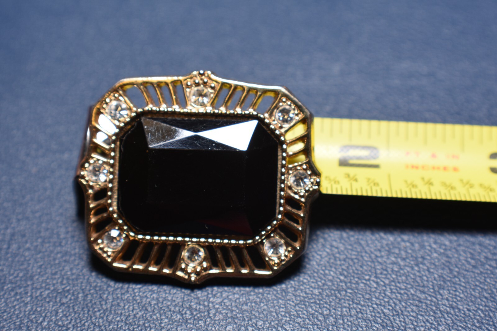 Vintage unsigned rectangular gold tone brooch rhi… - image 5