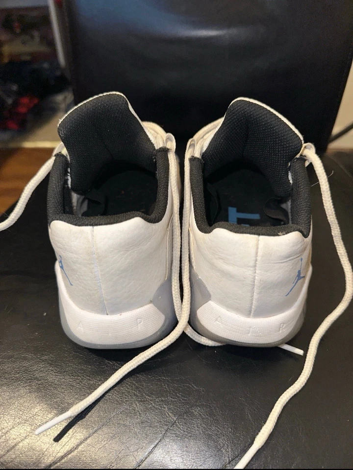 Jordan 11 Retro UNC Talla 5 Juvenil Foto 2 de 3
