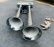 Vintage Hadley Mfg Co Dual Chrome Air Horns Big Rig Commercial Truck 2 Horn Set