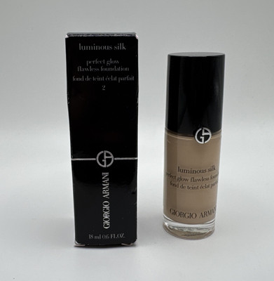 Giorgio Armani Luminous Silk Perfect Glow Flawless Foundation ~ 2 ~ .6 Fl Oz