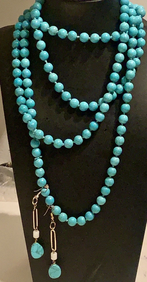 Juego de collar largo y pendientes colgantes Southwest Turquesa Howlite encordados a mano Foto 2 de 4