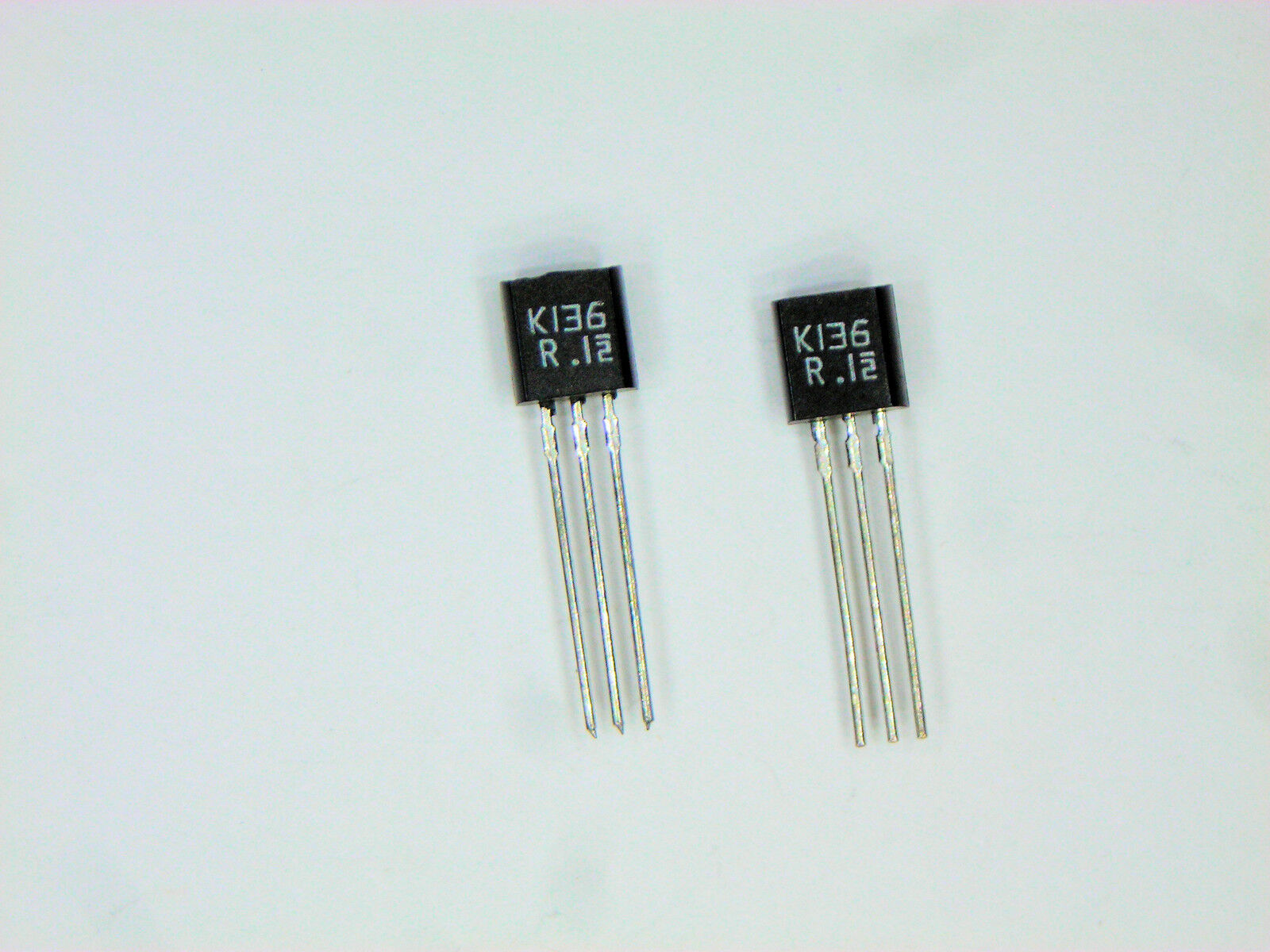 CASE DTC143XS Transistor Generic TO92 MAKE
