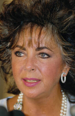 British American actress Elizabeth Taylor 1987 After staring as a - Old Photo