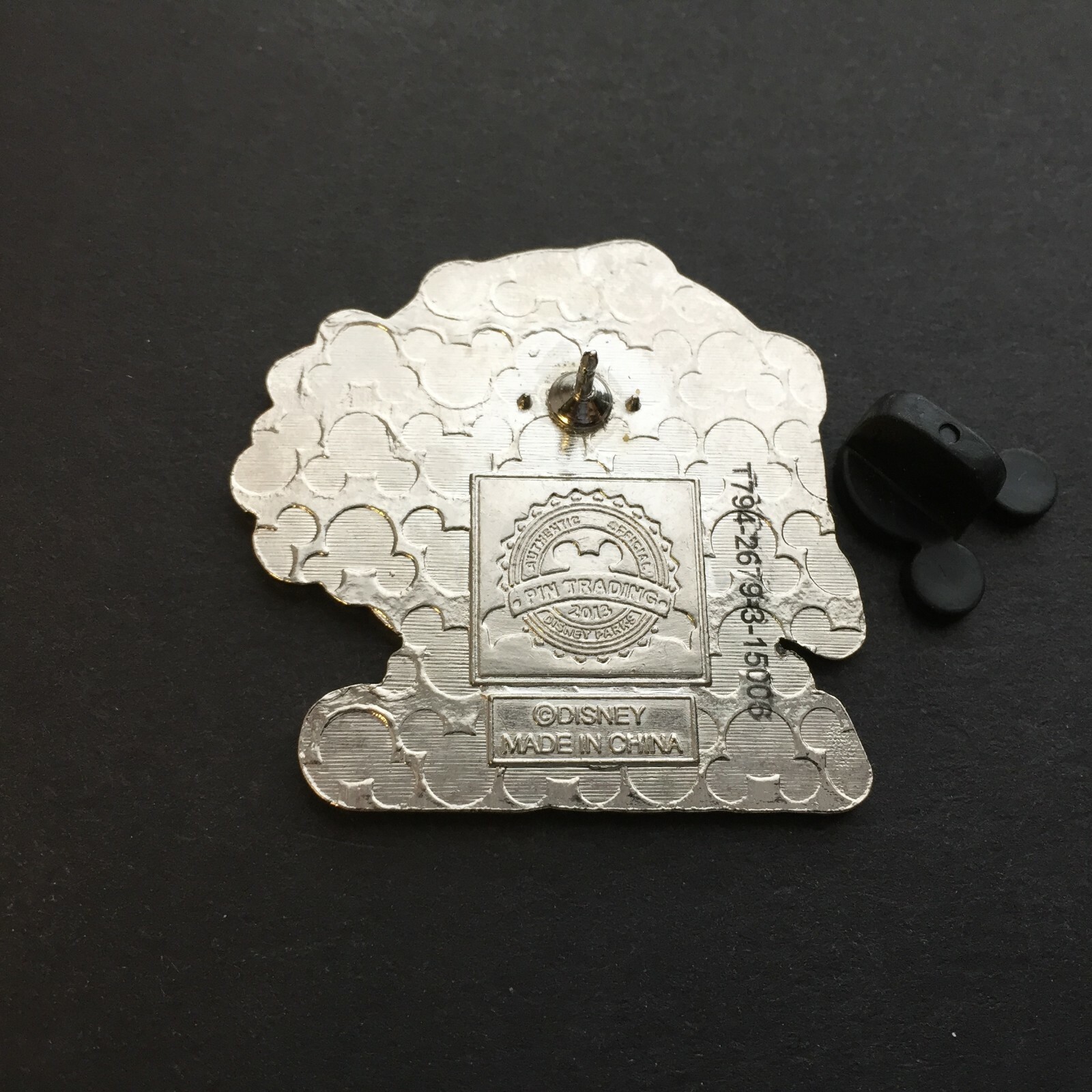 Donald Duck - The Original Angry Bird Disney Pin 96817 - Picture 2 of 2