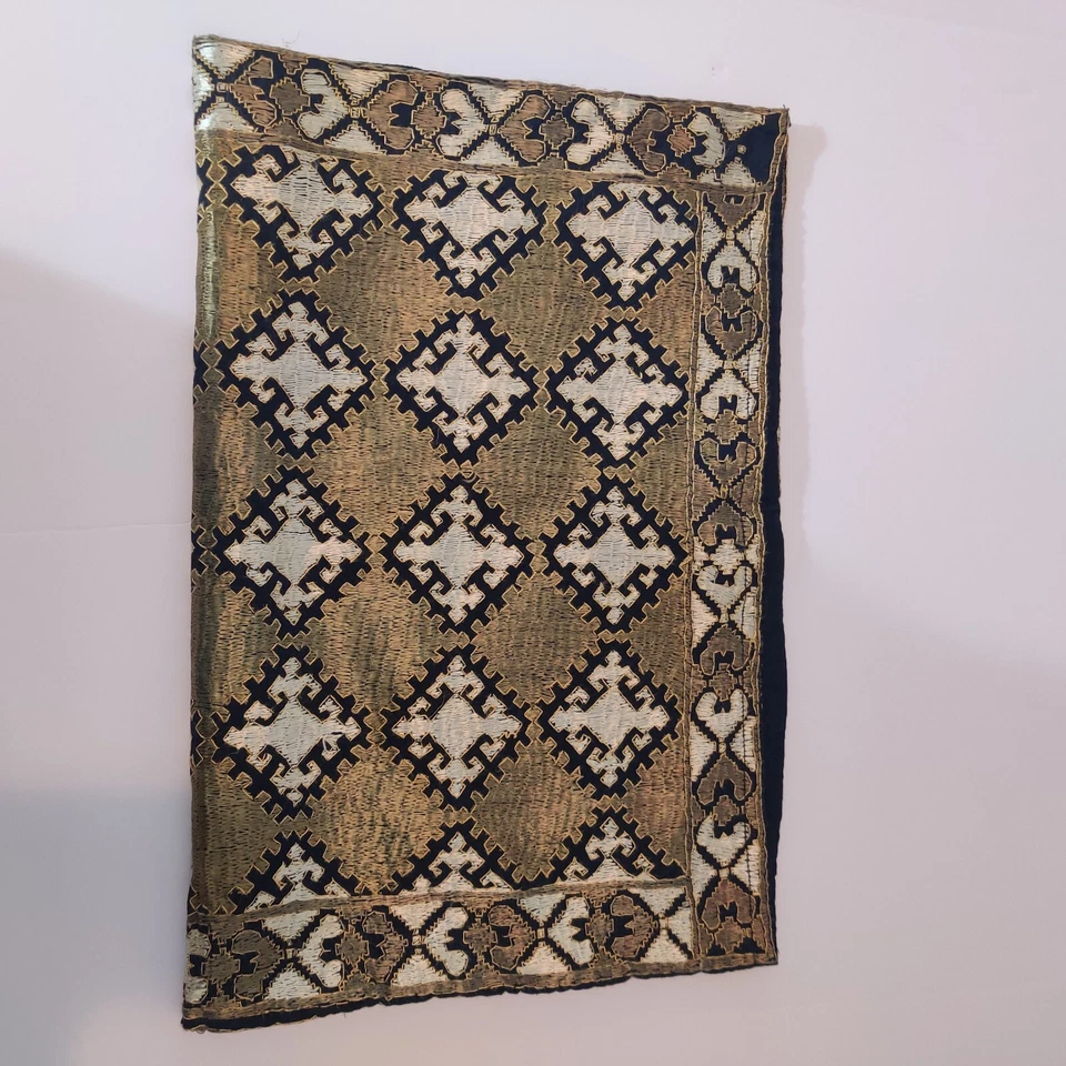 Grandma Made 2 手工制作 重度刺绣 枕套 26 英寸 x 19 英寸 Cottagecore — 第 4/4 张图片