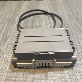 Lego Mindstorms NXT Intelligent Brick 53788 with Battery Cover + 2 Cables