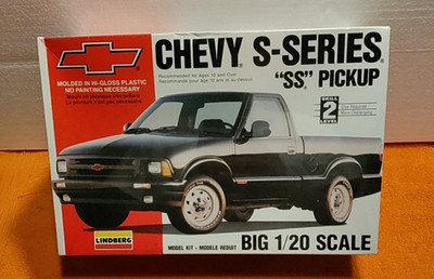 Lindberg Chevy S-Series SS Pickup, Big 1/20 Scale 72510 USA,Facory Sealed