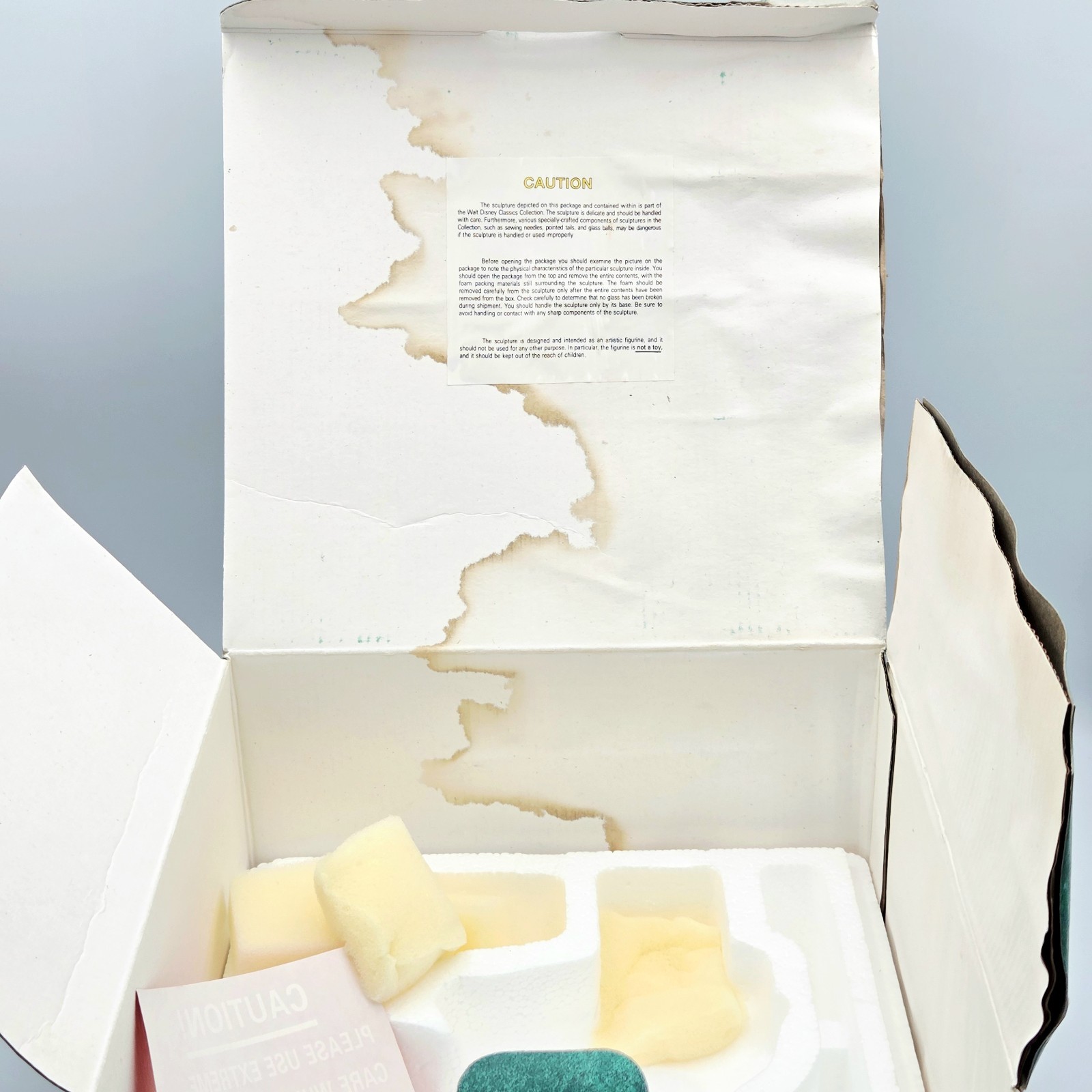 1995 Disney WDCC Snow White Old Hag Witch Take the Apple Dearie Figurine & Box